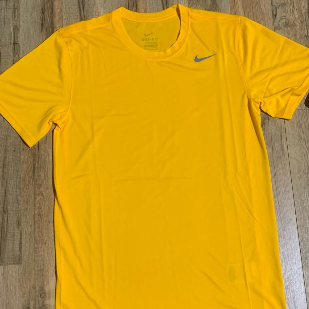 New Nike T-shirt, size small, yellow